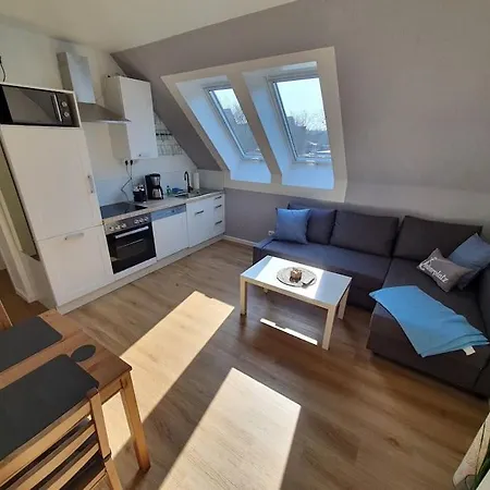 Kiel-Russee Familienwohnung, Lademoeglichkeit, Co2 Frei Esterno foto