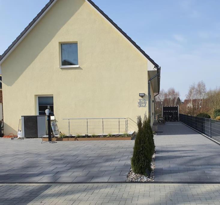 Kiel-russee Familienwohnung, Lademoeglichkeit, Co2 Frei Appartamento